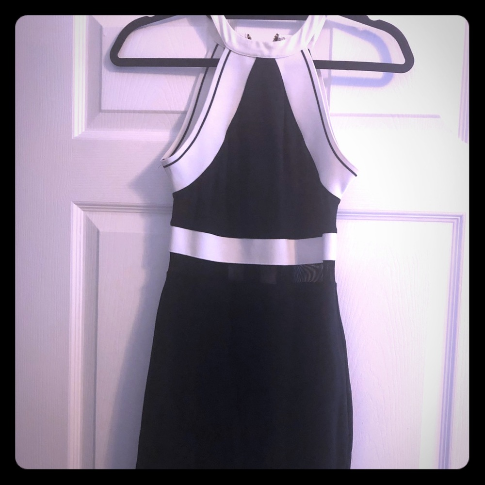 BLACK & WHITE MINI